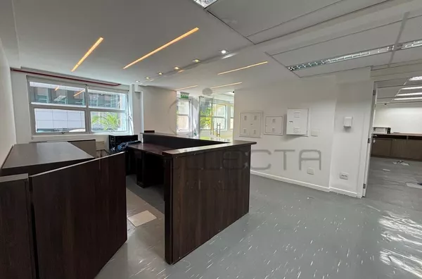 Conjunto Comercial de Alto Padrão com 300m² – Bela Vista