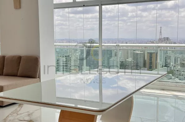 Loft de Luxo com Vista Panorâmica - Melhor Localização de São Paulo!