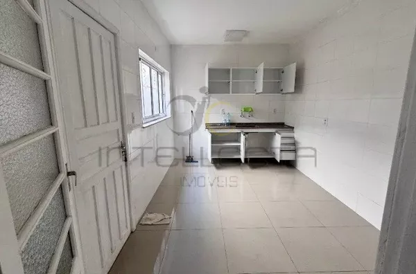 Casa Reformada no Ipiranga com Quintal e 2 Vagas – Perfeita pra Morar ou Investir!