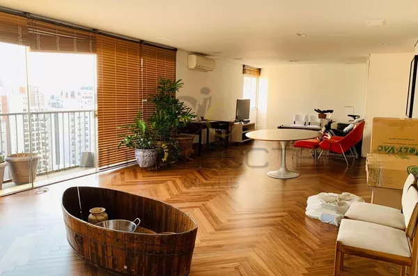 Apartamento de Alto Padrão com Vista Incrível para o Pôr do Sol - Jardins!