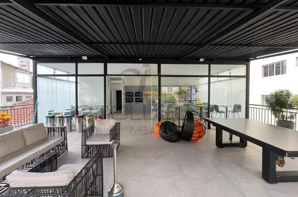 Ótimo prédio comercial, 4 andares, ótima localização, entre metrô vila Mariana e metrô Ana Rosa.