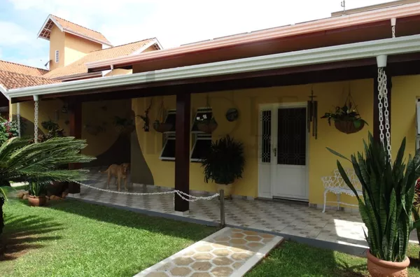 Casa em condomínio para venda, condomínio fechado de alto nível Holambra