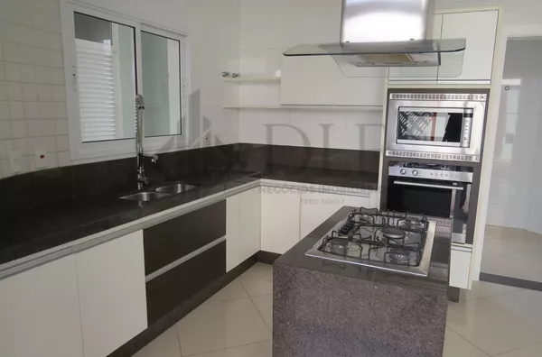 Casa em condomínio para aluguel e venda, 4 quarto(s),  Swiss Park, Campinas