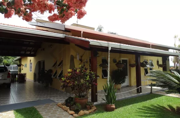 Casa em condomínio para venda, condomínio fechado de alto nível Holambra