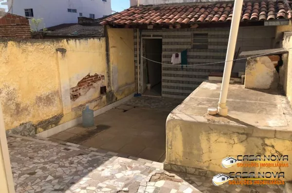 CASA RESIDENCIAL NO CENTRO DE MONTEIRO-PB