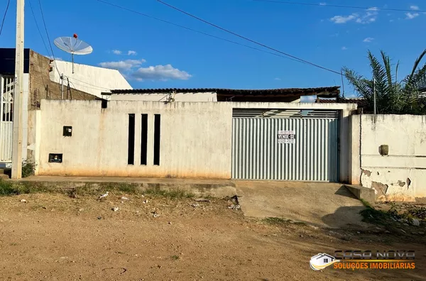 Casa à Venda no Bairro Poeta Pinto do Monteiro – 2 Quartos, Suíte e Garagem por R$ 130.000
