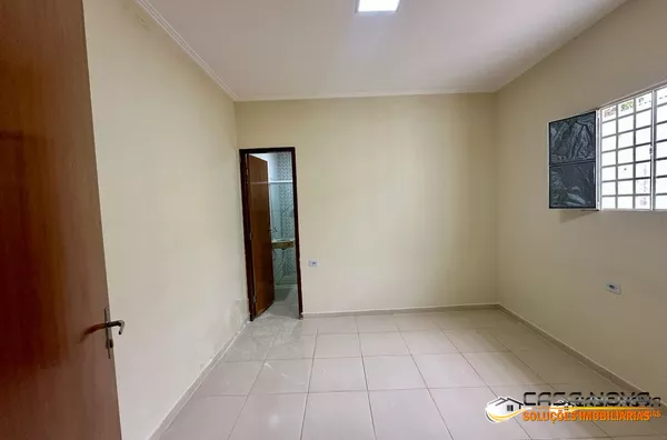 ? Casa Solta no Centro – Ampla, Bem Localizada e Pronta para Morar! ?