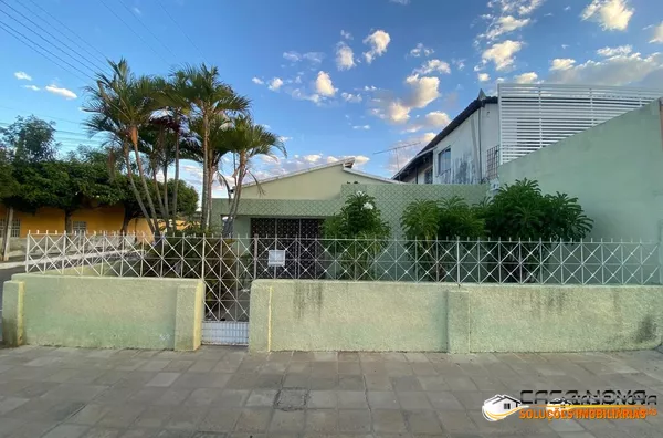 CASA PARA VENDA EM MONTEIRO - CENTRO
