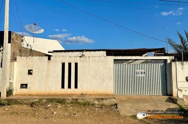 Casa à Venda no Bairro Poeta Pinto do Monteiro – 2 Quartos, Suíte e Garagem por R$ 130.000