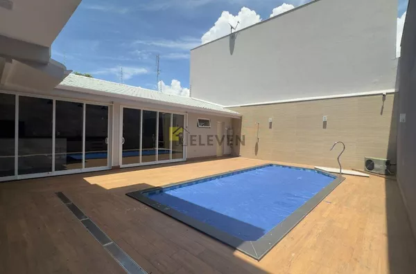 Sobrado para  e , 3 quarto(s),  Jardim Floridiana, Rio Claro