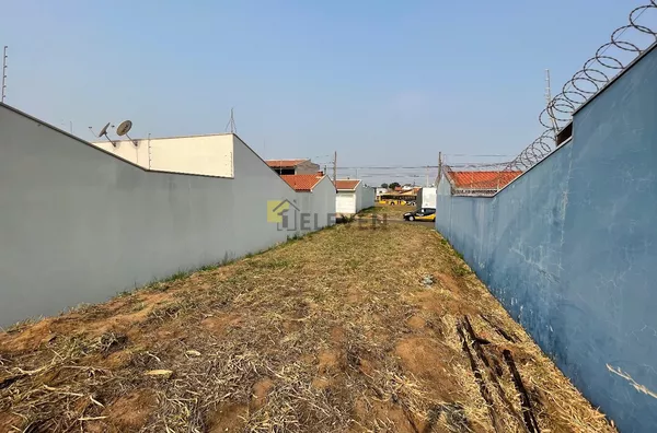Terreno - Jardim Santa Clara II