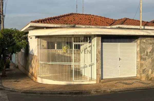 CASA À VENDA- CENTRO