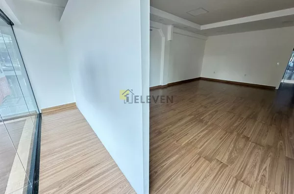 Sala comercial - Galeria Moresco