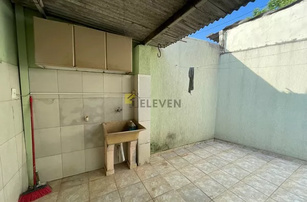 Casa - Bairro do Estádio