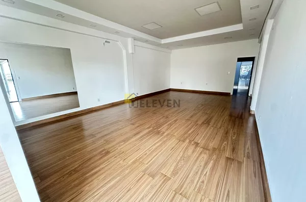 Sala comercial - Galeria Moresco