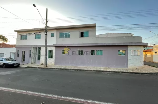 Casa comercial com 5 salas - Saúde - Foto 1