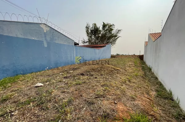 Terreno - Jardim Santa Clara II