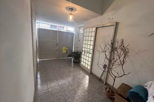 CASA À VENDA- CENTRO