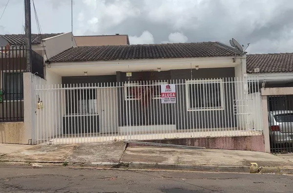 Casa à Venda no Jardim Gianna – Uvaranas