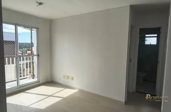 Apartamento com 02 dormitórios em Uvaranas