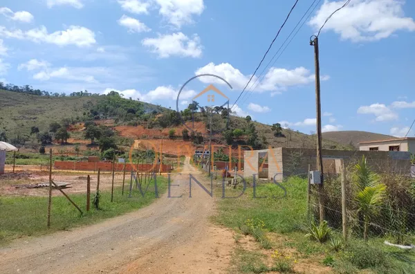  Excelente oportunidade Terreno amplo e plano (facilita a construção ) documentação em dia  granjeamento tranquilo e em crescimento ótimo custo e beneficio, preço especial para venda rápida