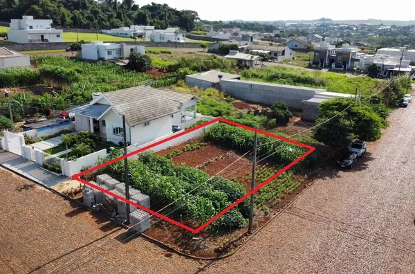 Terreno de esquina para venda próximo ao Caps