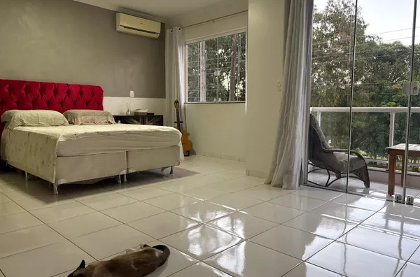 sobrado a venda no centro de realeza 