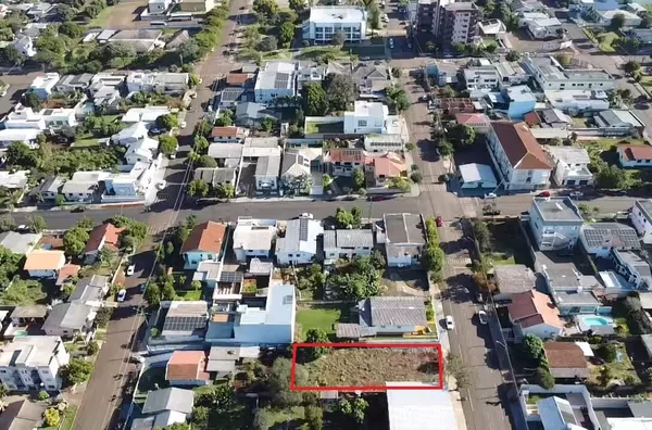 Terreno para venda no Centro de Realeza com 608m² 