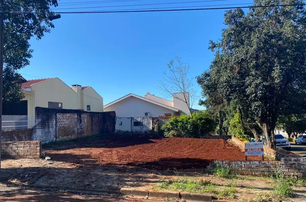 Terreno de esquina para venda - Centro - Realeza/PR