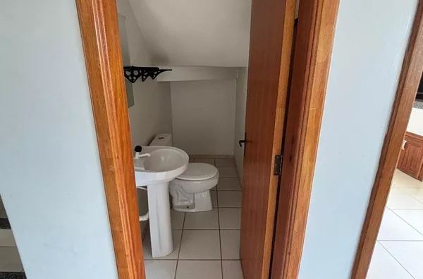 Sobrado para alugar próximo ao lago municipal de Realeza 