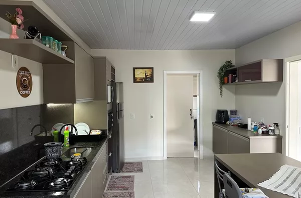 Casa com piscina para venda no Loteamento Coophareal II