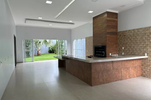 Casa alto padrão para venda no Centro Cívico em Realeza