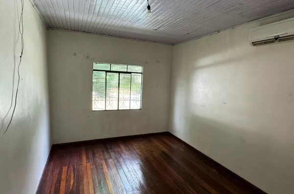 Casa para venda próximo a Igreja Matriz de Santa Izabel do Oeste/Pr