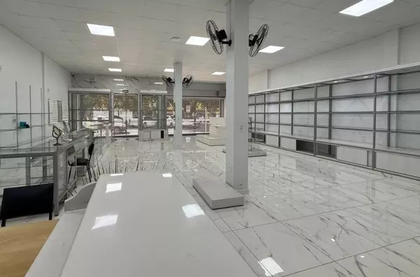 Sala comercial para alugar na av. Bruno zuttion em Realeza