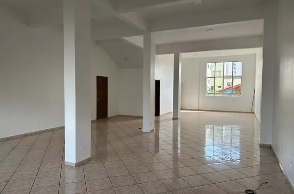 Sala comercial para aluguel em frente ao Manfroi - Centro - Realeza/PR