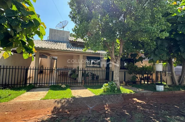 Terreno contendo 3 casas e 1 sala comercial