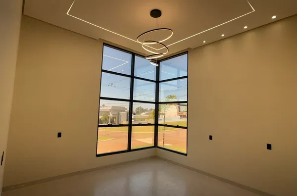 Casa alto padrão para a venda no Condomínio Realeza