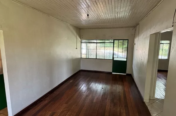 Casa para venda próximo a Igreja Matriz de Santa Izabel do Oeste/Pr