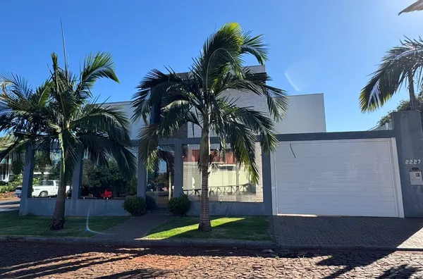 Casa alto padrão para venda no Centro Cívico em Realeza