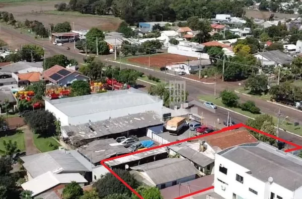 Terreno Comercial para venda - contendo 01 casa em alvenaria e 01 casa em madeira - Realeza/Pr