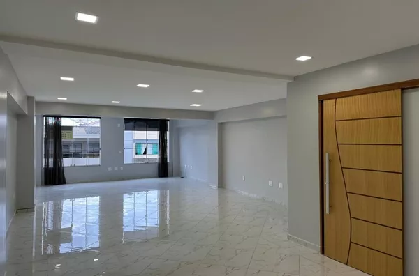 Sala comercial 2º andar no Edifício Rozelito Delazzeri