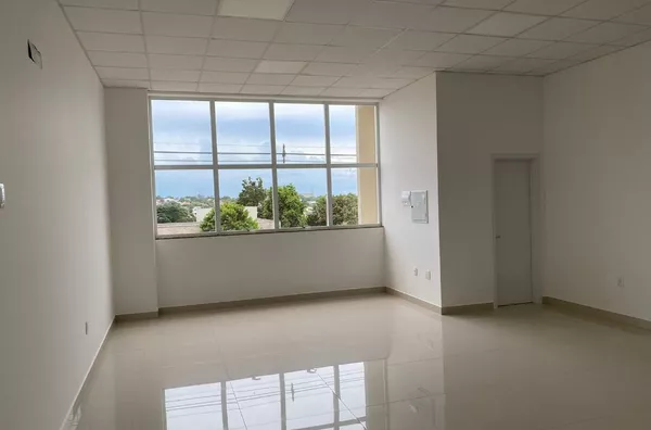 Sala comercial nova - Ed. Jaime Martini - Centro - Realeza/PR