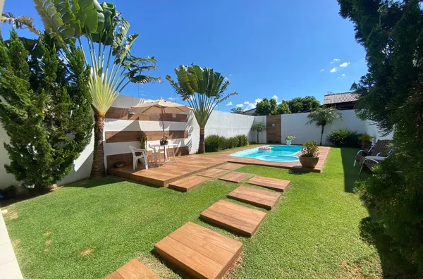 Casa com piscina próximo ao centro - Realeza/PR