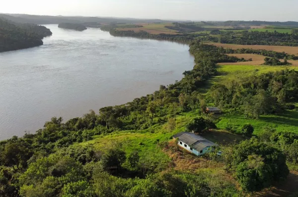 Área à venda às margens do Rio Iguaçu em Capanema Pr
