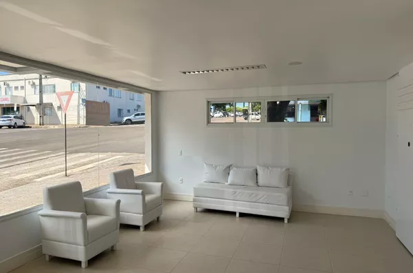  Sala comercial frente ao hospital em santa isabel do oeste