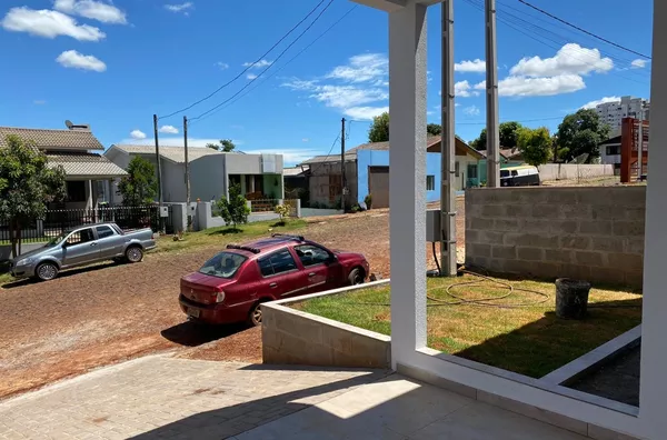 Casa para venda com 1 suíte + 1 quarto - Centro Cívico - Realeza/PR