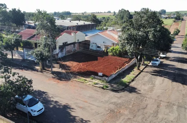 Terreno de esquina para venda - Centro - Realeza/PR