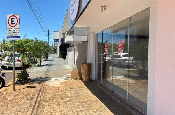 Sala comercial locação no centro em realeza 