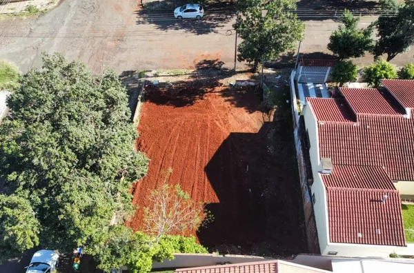 Terreno de esquina para venda - Centro - Realeza/PR