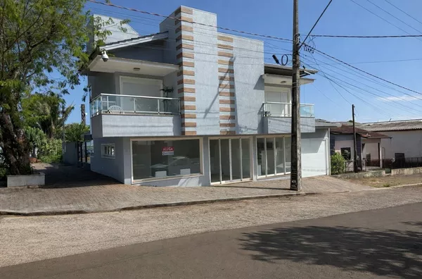  Sala comercial frente ao hospital em santa isabel do oeste